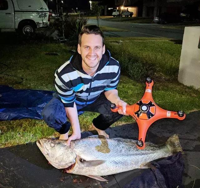 如何利用無人機釣魚？看完馬上學會