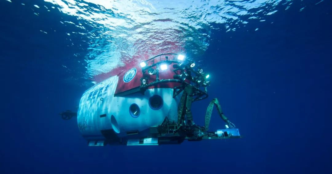 潛入深海：鋰電池的藍色征途