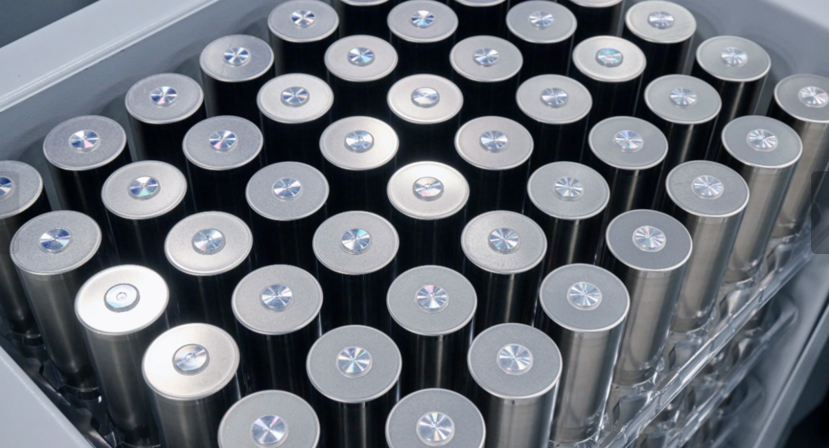 寶馬新一代電動汽車，大圓柱電池成主角